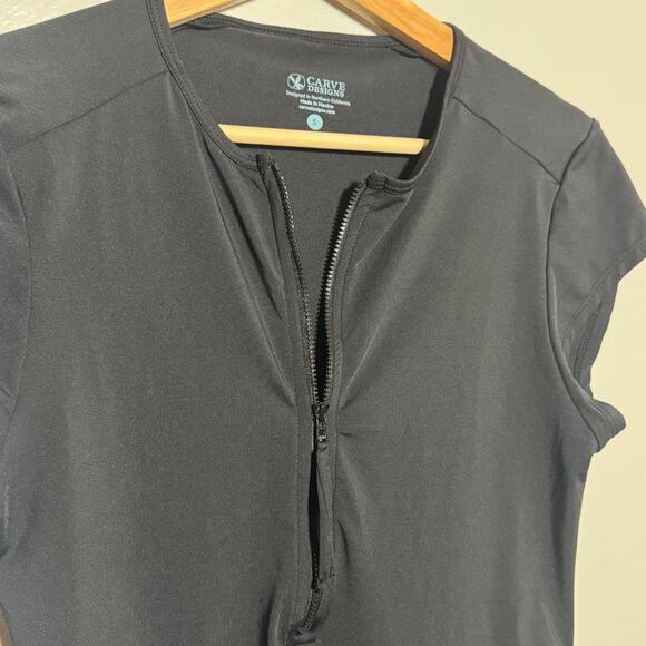 Women's Size S Carve Designs Dawson Rashguard Short Sleeve Quarter Zip Swim Top - Picture 5 of 8